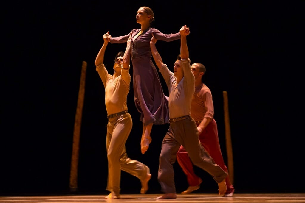 Harris Theater Presents HUBBARD STREET DANCES INTO SPRING: SEASON 39 SPRING SERIES REVIEW