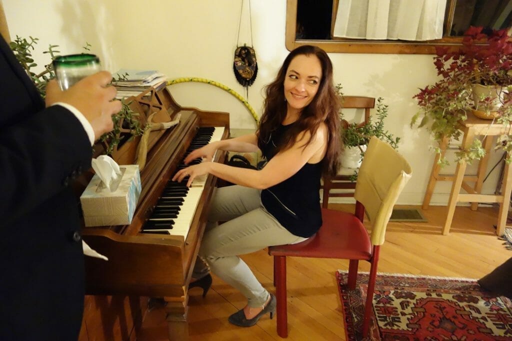 Meet Pianist YANA REZNIK