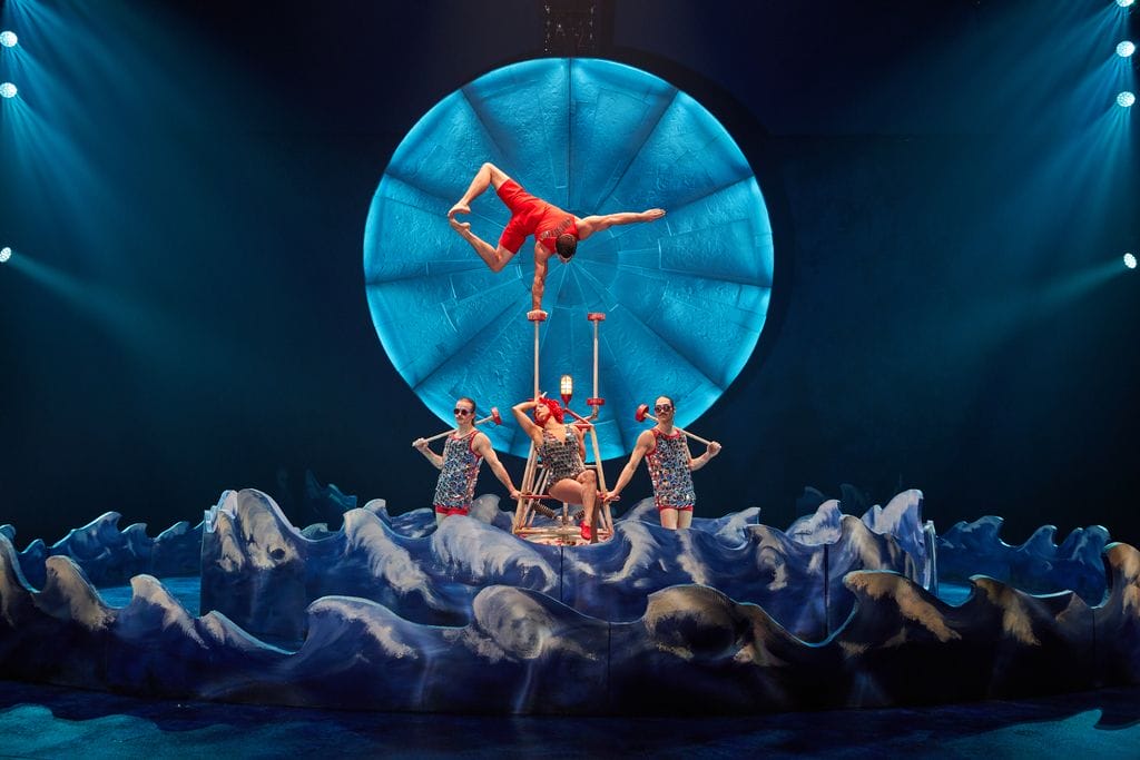 Cirque du Soleil LUZIA
