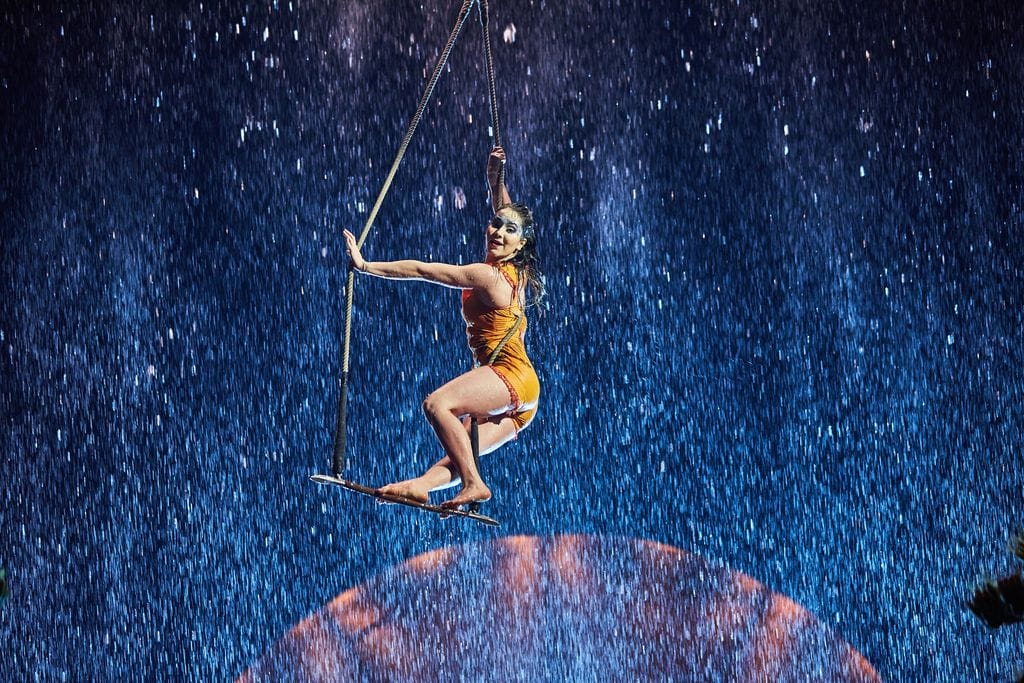 Cirque du Soleil LUZIA