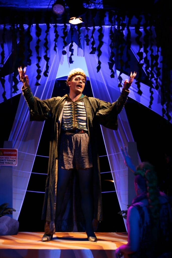 Circle Theater TRIASSIC PARQ