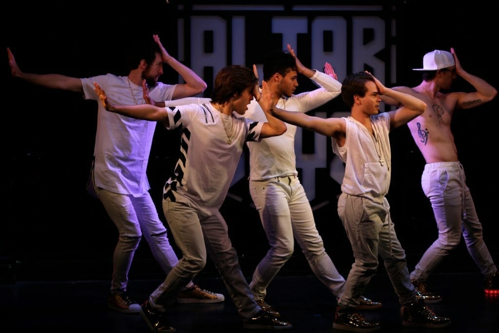 Theo Ubique - ALTAR BOYZ