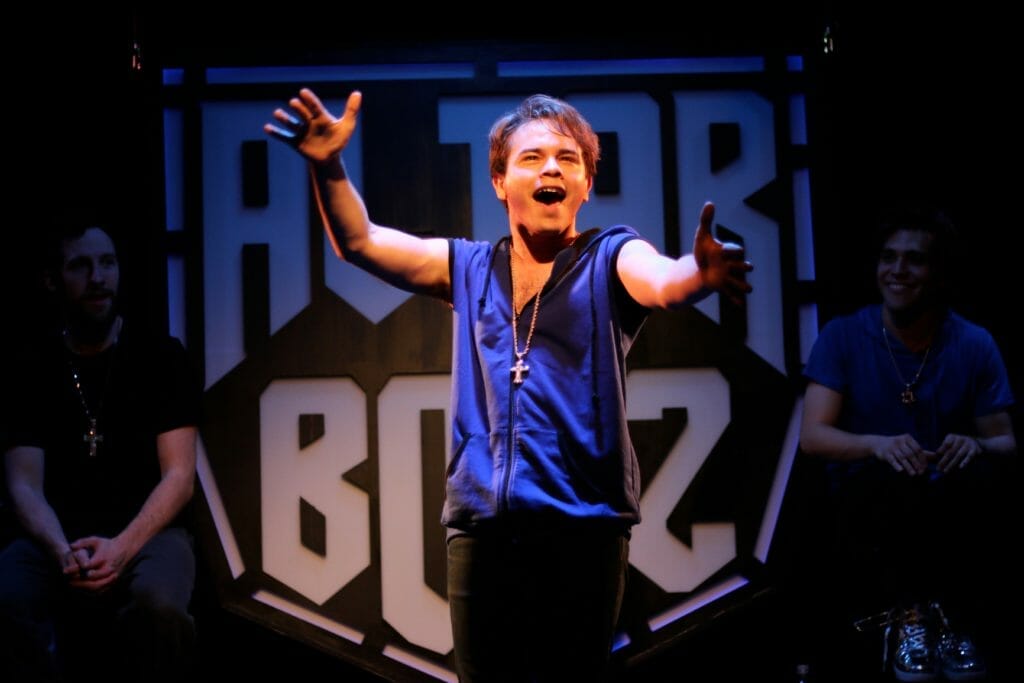 Theo Ubique - ALTAR BOYZ