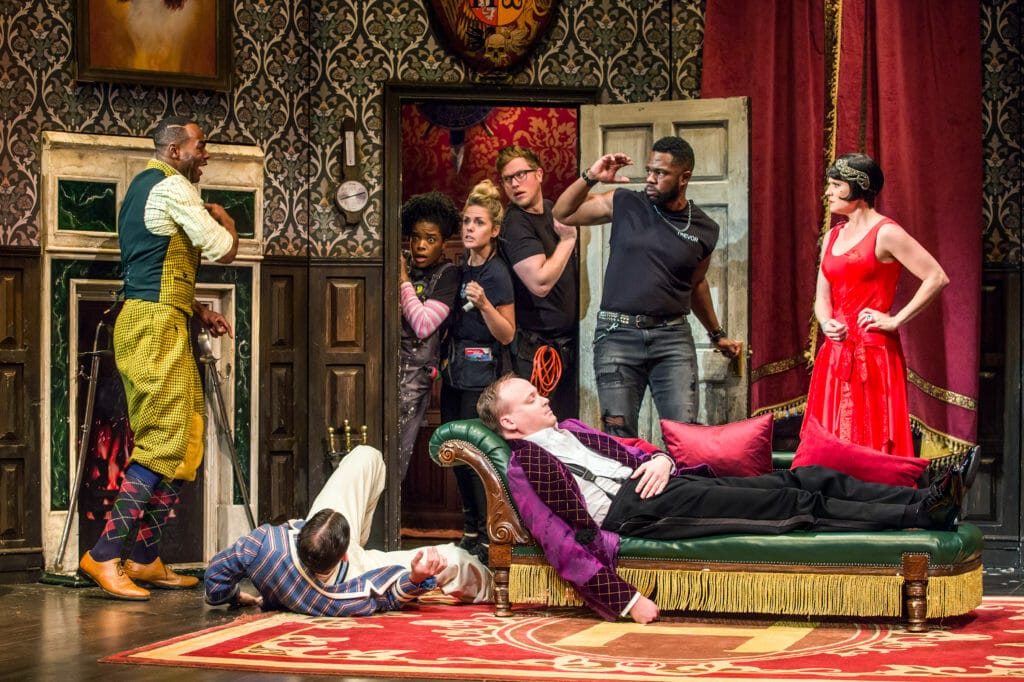 Broadway in New York THE PLAY THAT GOES WRONG