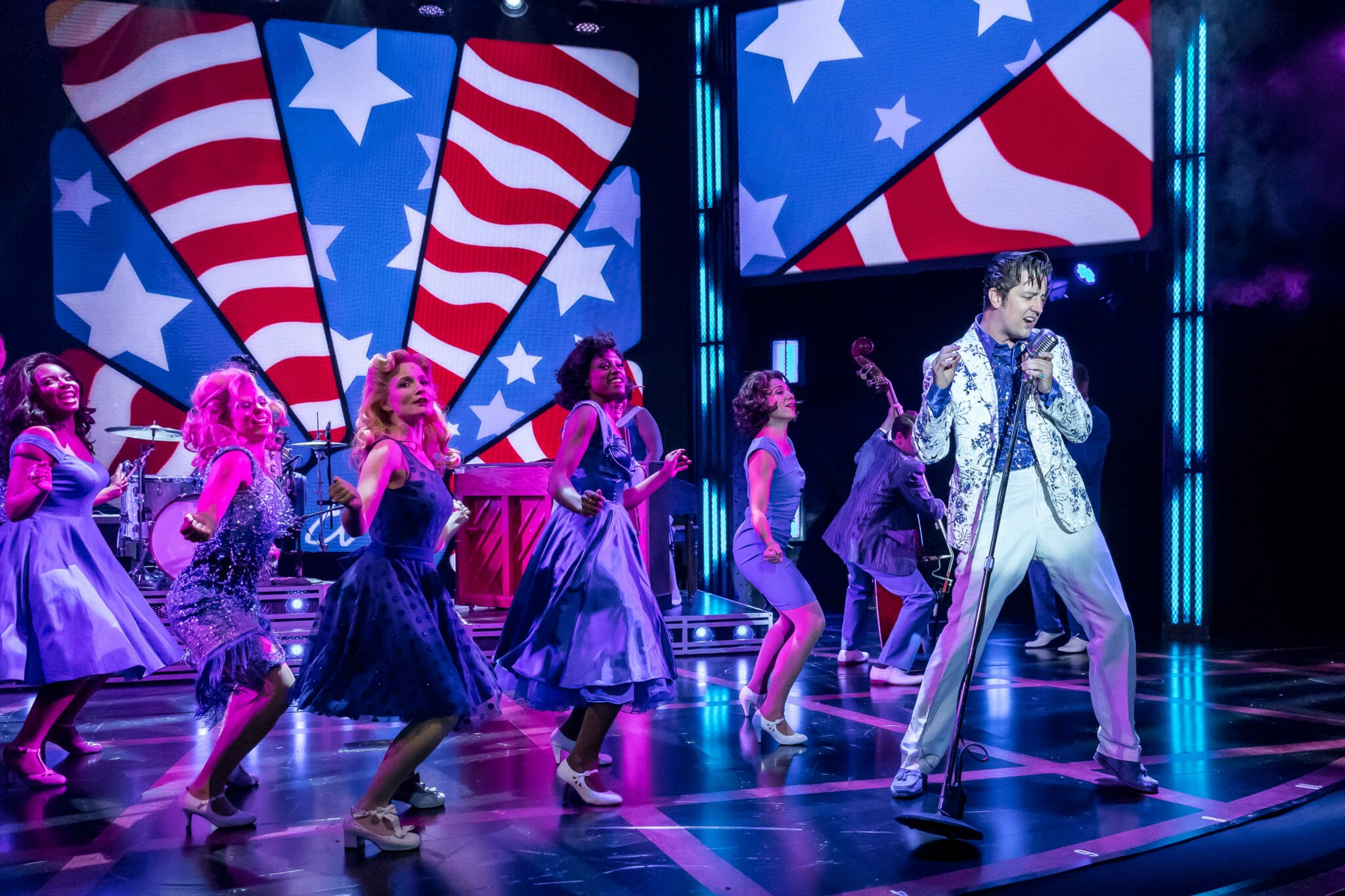 Broadway in Chicago HEARTBREAK HOTEL