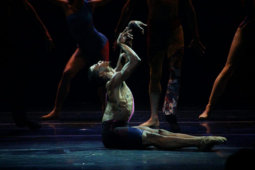 Joyce Theater COMPLEXIONS CONTEMPORARY BALLET