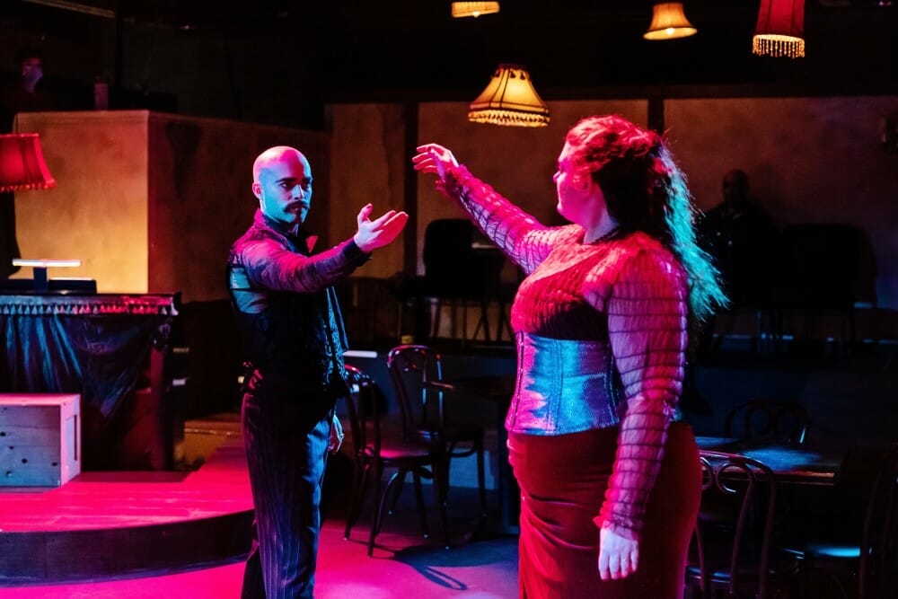 Theo Ubique THE THREEPENNY OPERA