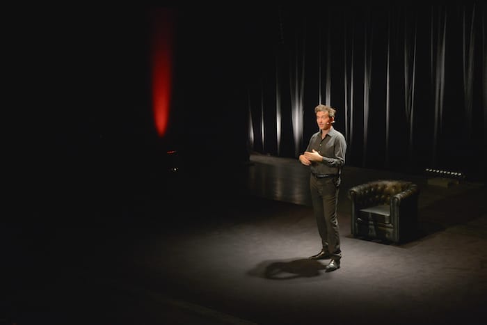 HOW TO BECOME A PARISIAN IN ONE HOUR?